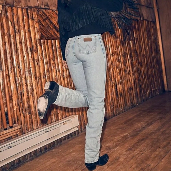 Wrangler Cowboy Cut Slim Fit Light Wash Denim Jeans Size 5 x 34 - Picture 2 of 10